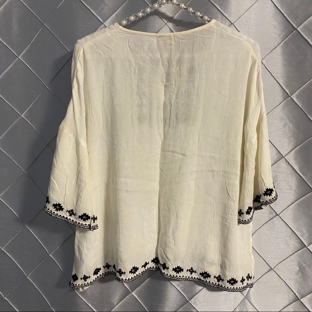 ⭐️HP⭐️ Pj Salvage Tribal Travels Top - Picture 5 of 8